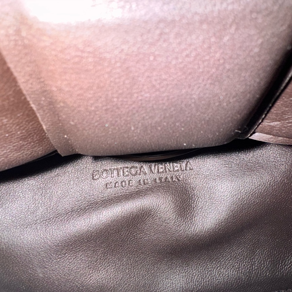 Elegant 🔥Bottega Veneta Chain Cassette ChocolatePadded Intreccio Leather - Picture 15 of 16